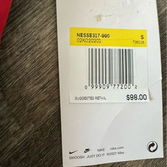 Nike Swim Women's Keyhole Back One-Piece Swimsuit- Size Small - Picture 8 of 10